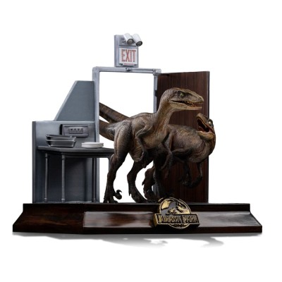 Jurassic Park – Raptors at the Kitchen's Door